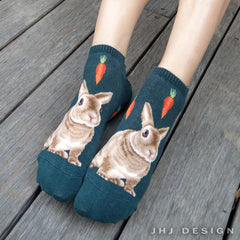 Wild Life Ankles Red Rabbit Socks